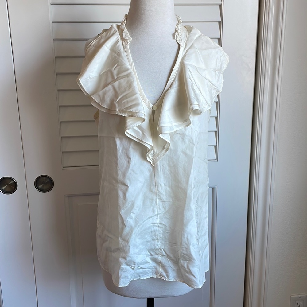 100% Silk Banana Republic Offwhite blouse with ruffle detail